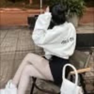 Meet your Posher, Nhung